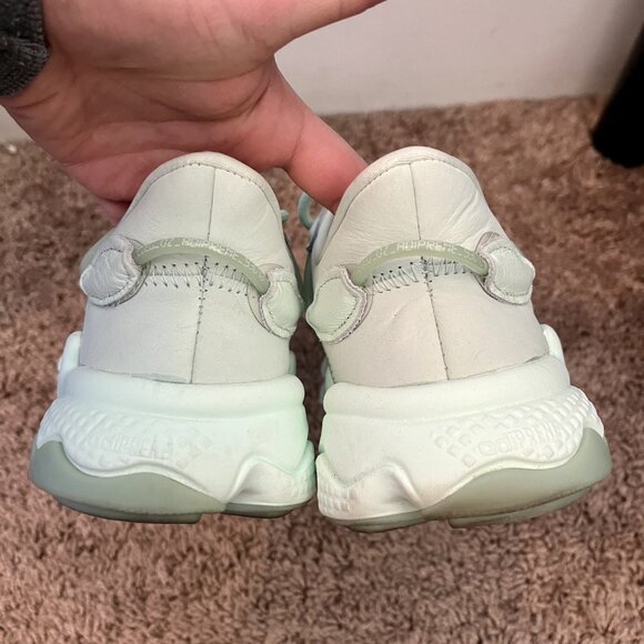 Adidas Ozweego Tennis Shoes - Picture 4 of 4